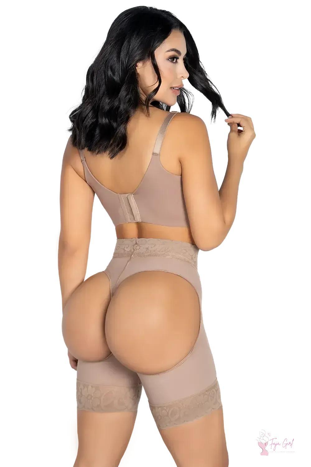 Open Butt Enhancing Short-Faja Girl