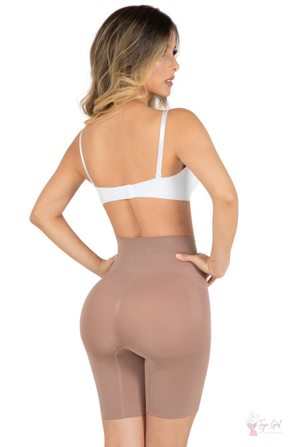 Seamless Short-Faja Girl